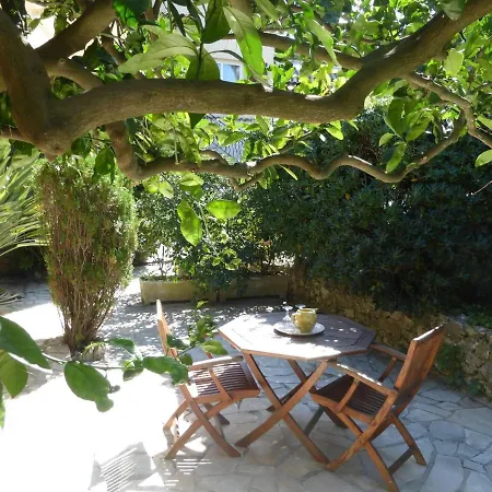 Prázdninový dům Holiday Home, Sur Mer *